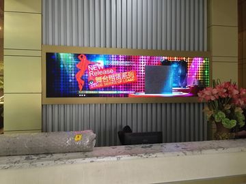 Tủ trưng bày màn hình LED ngoài trời P5 với hệ thống điều khiển NOVA cho câu lạc bộ / khách sạn